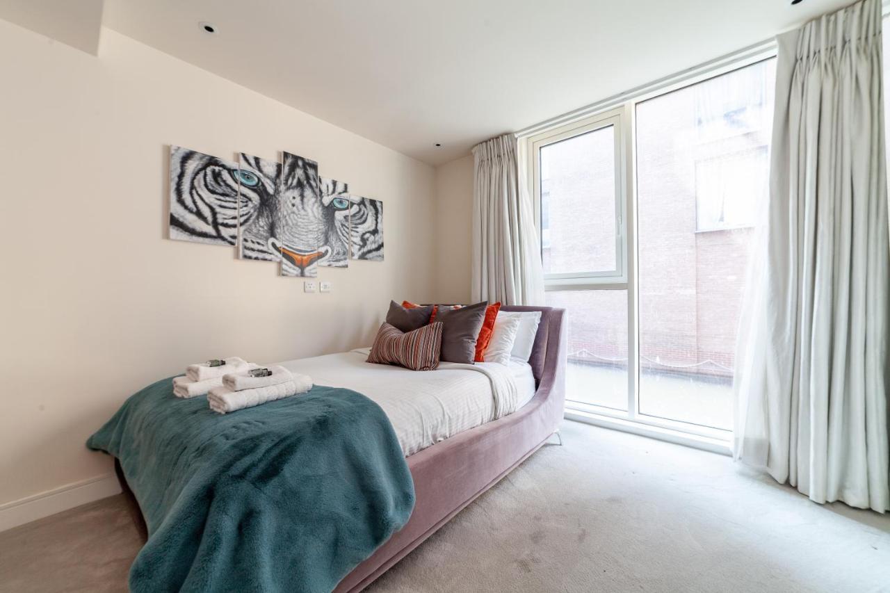 Stylish 2-br Ground Floor In Chelsea Appartamento *
