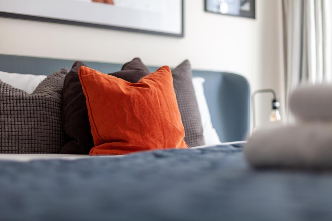Stylish 2-br Ground Floor In Chelsea * Londra