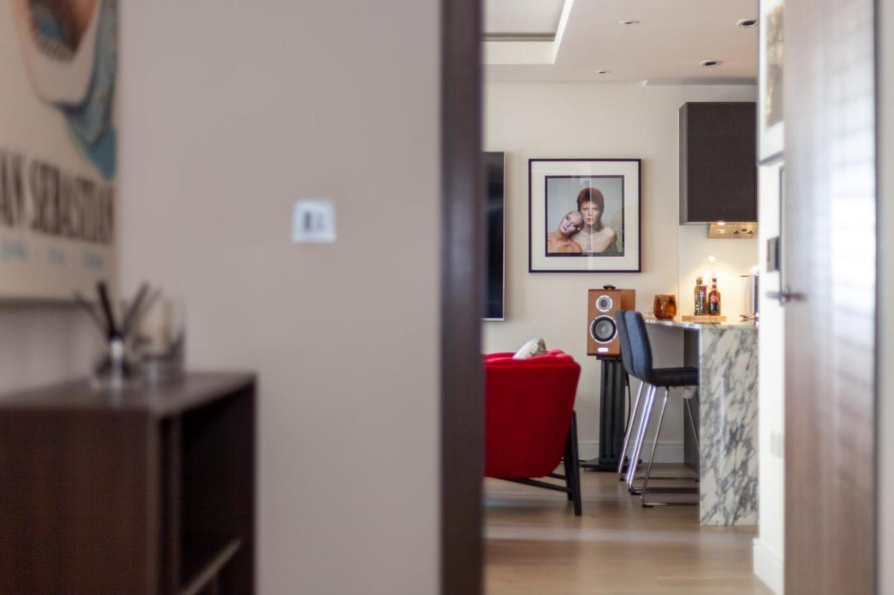 Stylish 2-br Ground Floor In Chelsea Appartamento