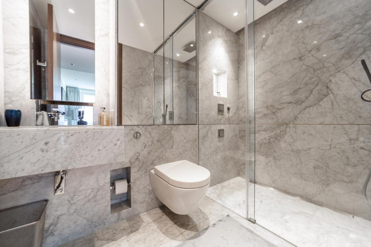 Stylish 2-br Ground Floor In Chelsea Appartamento
